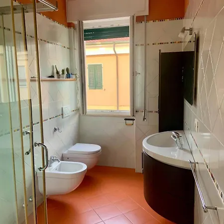 Aleri Central Apartment - Zona Pedonale Viareggio Exterior photo